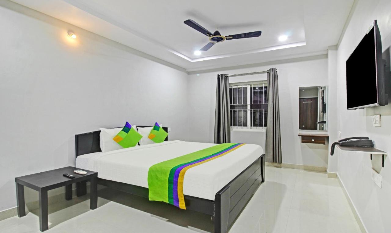 Itsy Hotels Sunrise Grand, Hitech City Hyderabad Exteriör bild
