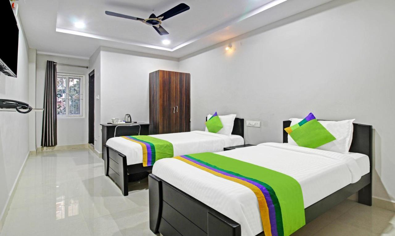 Itsy Hotels Sunrise Grand, Hitech City Hyderabad Exteriör bild